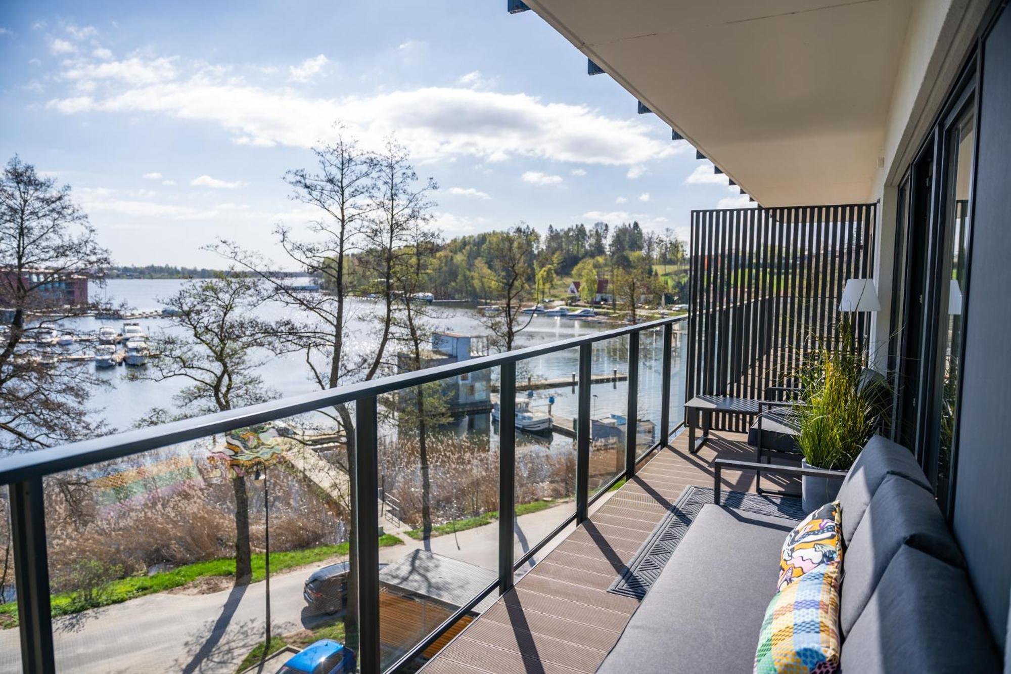 Apartamenty W Zatoce Mikołajki Bagian luar foto